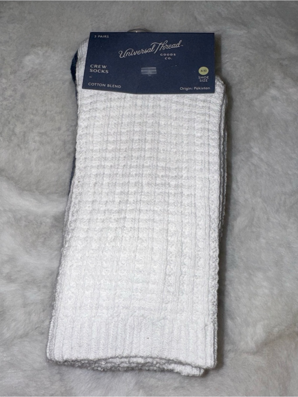NEW universal thread crew socks